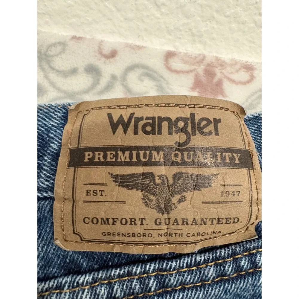 Wrangler Relaxed Fit Jeans Mens 42x30 Medium Wash Blue Cotton Denim 9760WDR